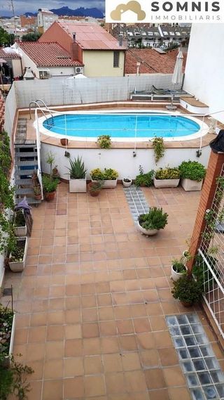 Casa adosada en venta en Les Arenes - La Grípia  Can Montllor en Terrassa