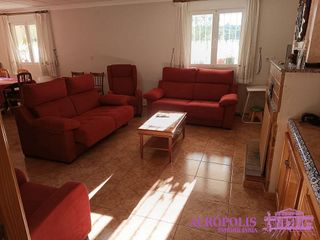 Chalet en venta en Yecla