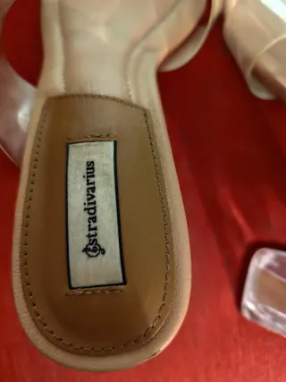 Sandalias Stradivarius transparentes tacón