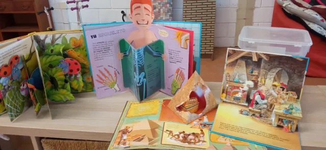 Lote pop-up de 4 libros, Pinocho Cuerpo Humano Egi