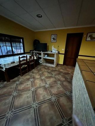 Chalet en venta en Brenes