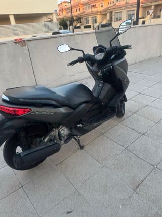 Yamaha XMAX