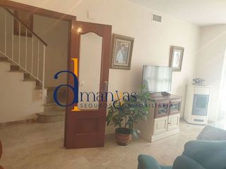 Casa en venta en Lucena