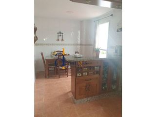 Casa en venta en Lucena