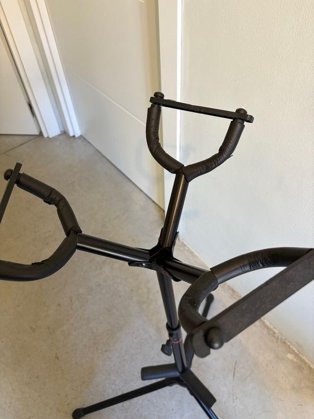 Soporte para 3 guitarras