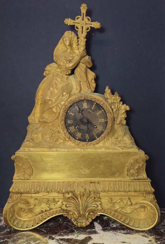Antico orologio francese a Pendolo