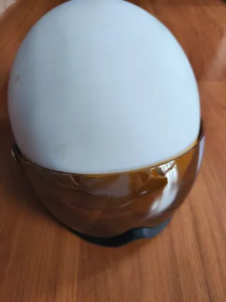 Casco de Nieve Blanco con Visera