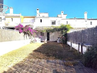 Casa adosada en venta en San Enrique-Guadiaro-Pueblo Nuevo en San Roque