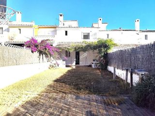 Casa adosada en venta en San Enrique-Guadiaro-Pueblo Nuevo en San Roque