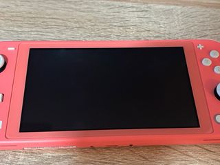 Nintendo Switch Lite Coral