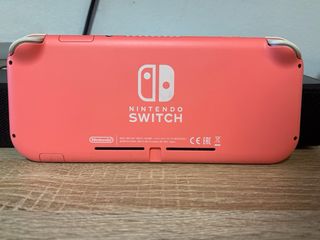 Nintendo Switch Lite Coral