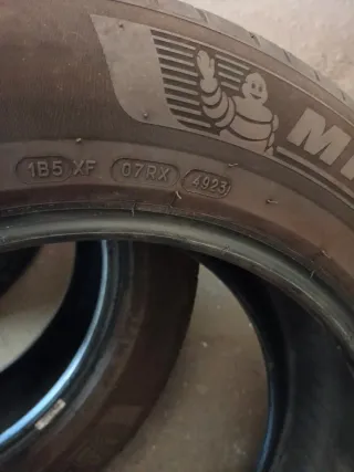 2 Neumáticos Michelin 235/65-18 107V