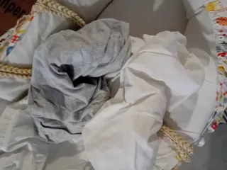 Moisés mimbre con mecedora y sábanas