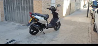 Ciclomotor Piaggio plateado