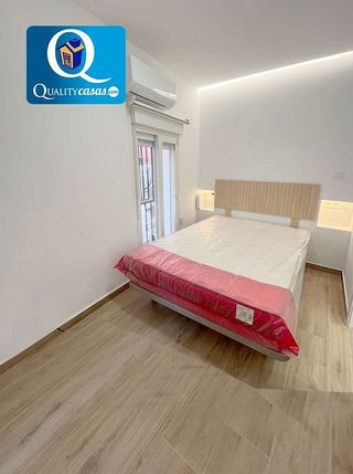 Casa adosada en venta en Mercado en Alicante