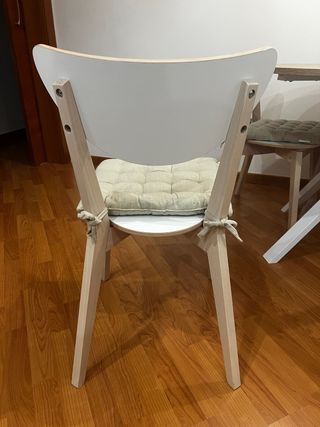 Mesa redonda comedor y 4 sillas