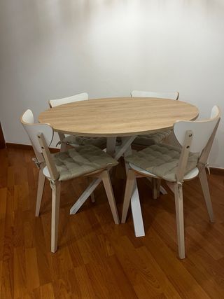 Mesa redonda comedor y 4 sillas