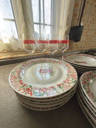 Servizio Piatti Natalizi con Calici