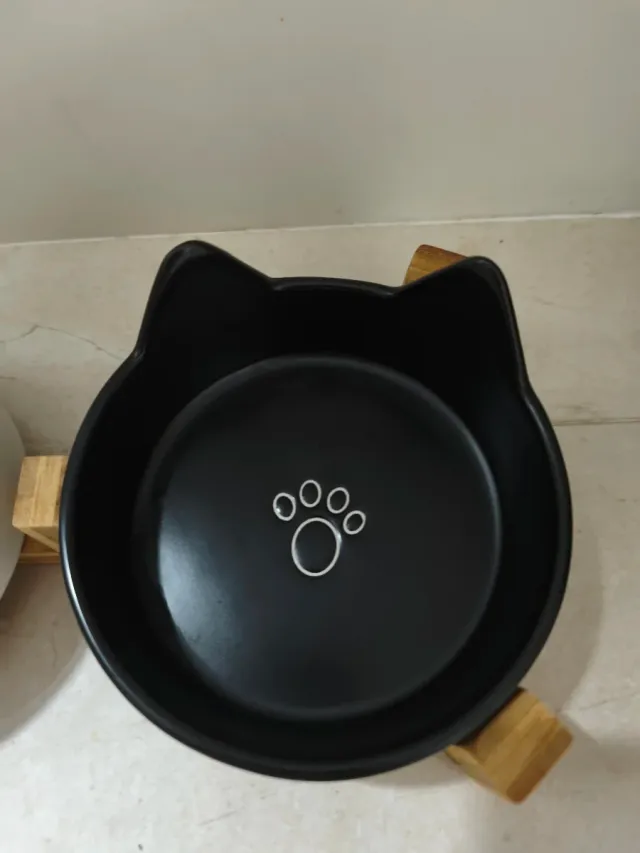 Comedero doble para mascotas con diseño de gato