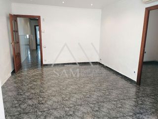 Piso en venta en Artigas - Llefià en Badalona