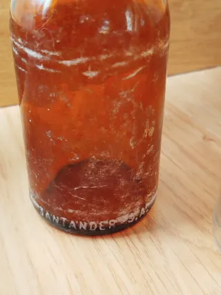 Vecchie bottiglie di Kas e San Miguel