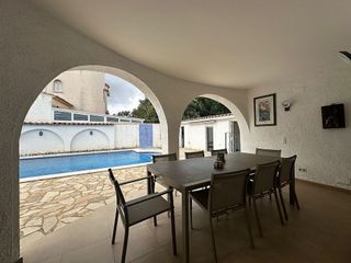 Chalet en venta en Empuriabrava en Castelló d´Empúries