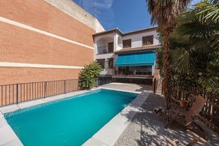 Chalet en venta en Zubia (La)