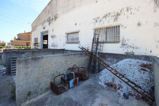 Nave industrial en venta en Poligono Mas del Jutge en Torrent