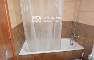 Piso en venta en Salatar en Roses