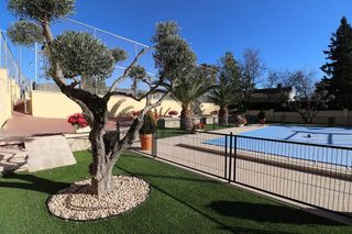 Chalet en venta en Petrer