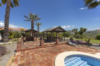 Cortijo en venta en Pizarra