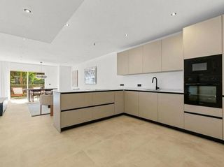 Piso en venta en Nueva Andalucía centro en Marbella