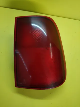 PILOTO TRASERO DERECHO NISSAN TERRANO II MAVERICK