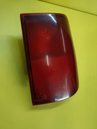 PILOTO TRASERO DERECHO NISSAN TERRANO II MAVERICK