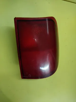 PILOTO TRASERO DERECHO NISSAN TERRANO II MAVERICK