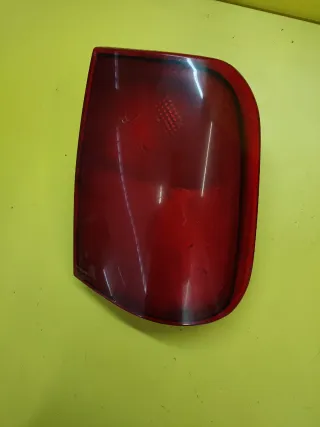 PILOTO TRASERO DERECHO NISSAN TERRANO II MAVERICK