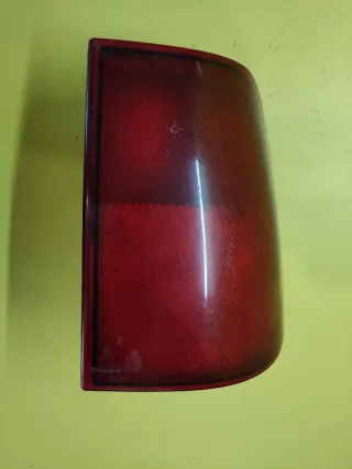 PILOTO TRASERO DERECHO NISSAN TERRANO II MAVERICK
