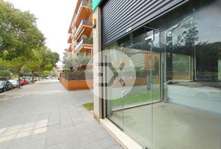 Local comercial en venta en Can Roca-Muntanyeta en Castelldefels