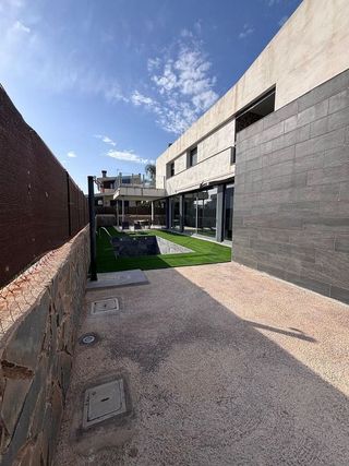 Chalet en venta en Zona Piscinas en Burriana