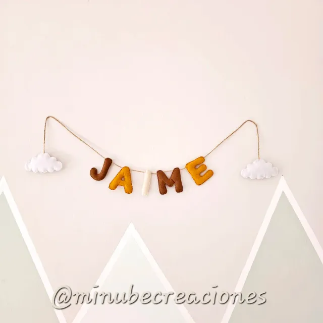 Guirnalda de fieltro letras rellenas