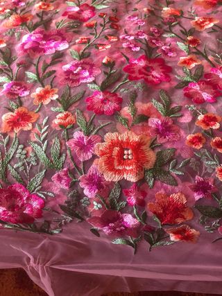 Tela bordada flores 2x1.50m