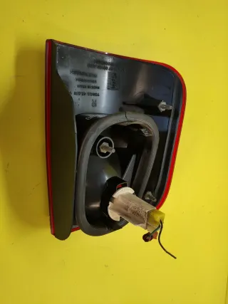 PILOTO TRASERO DERECHO NISSAN TERRANO II MAVERICK