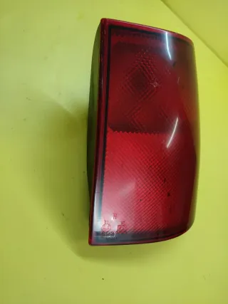 PILOTO TRASERO DERECHO NISSAN TERRANO II MAVERICK