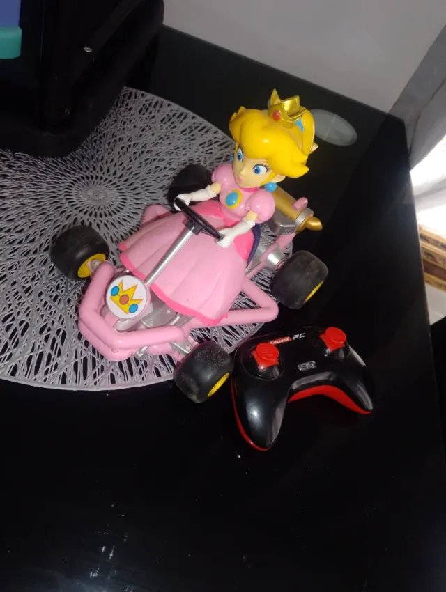Coche RC Princesa Peach con Mando