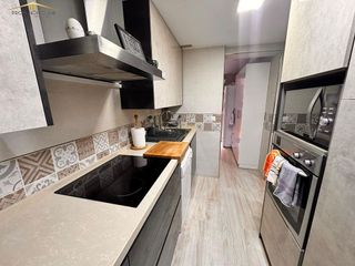 Piso en venta en Parque Ayala - Jardín de la Abadía - Huelín en Málaga