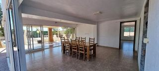 Chalet en venta en Peña de las Águilas en Elche