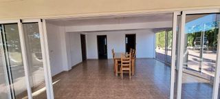 Chalet en venta en Peña de las Águilas en Elche