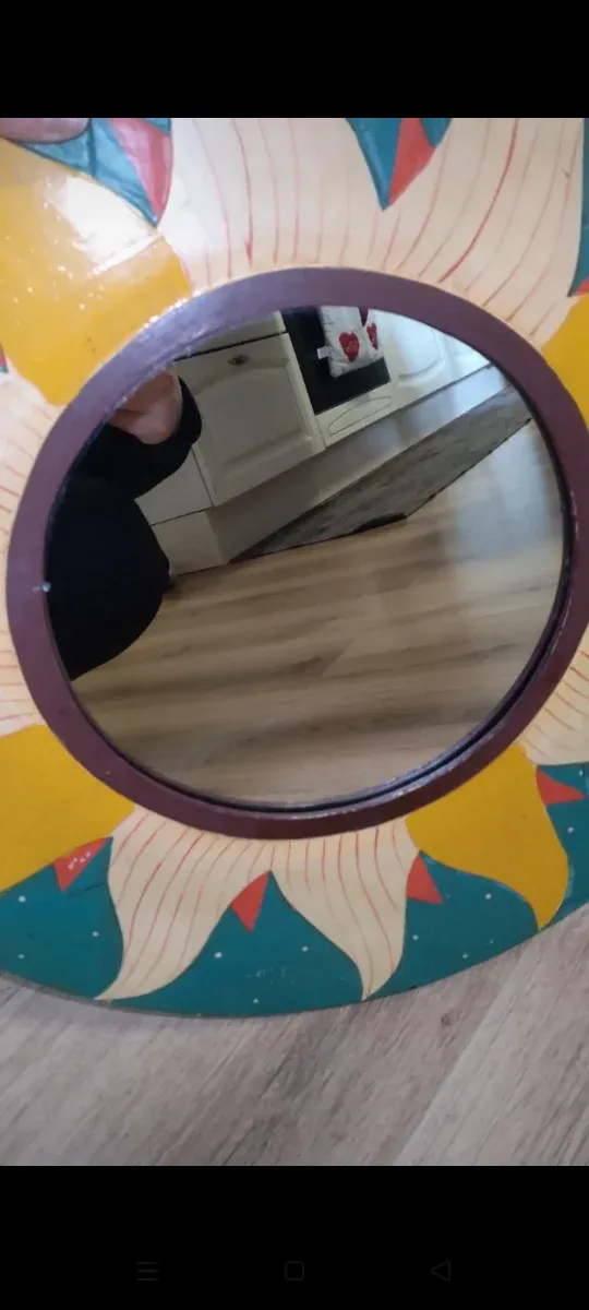 Specchio da appendere decorato a forma di sole