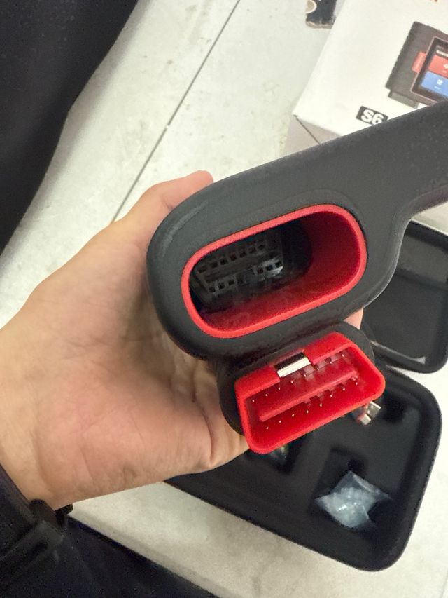 Kingbolen S6 Escáner OBD2