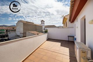 Edificio en venta en Zubia (La)